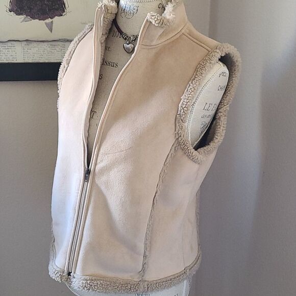 LL Bean Vintage Soft Cozy  Vest - Picture 10 of 10